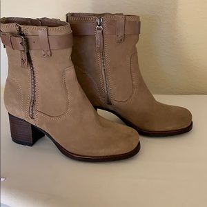 New Trask Madison Style Waterproof Boot Suede. 🥾